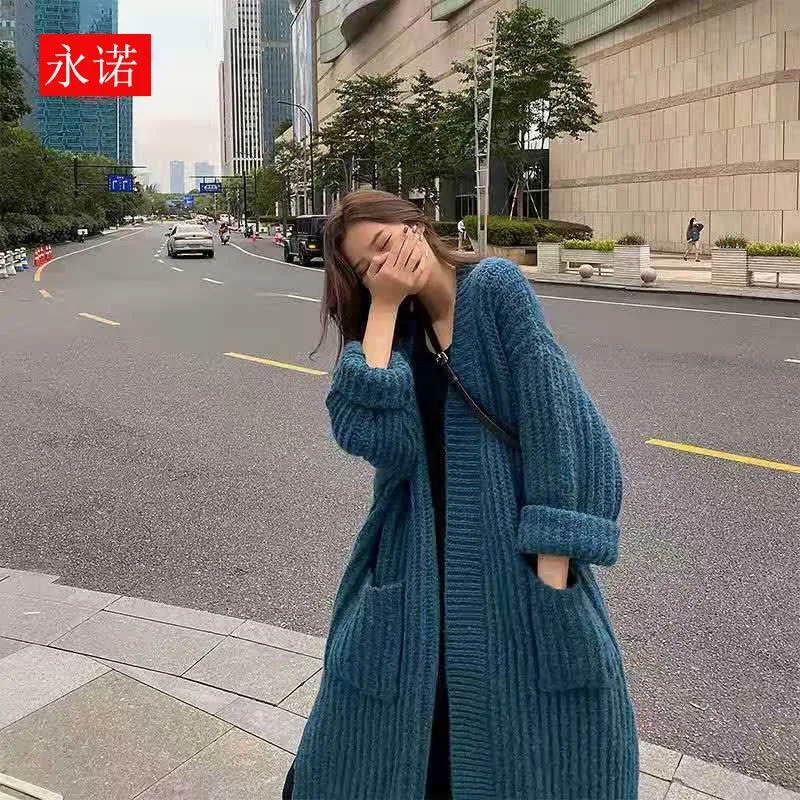 Buckled and Unbuttoned Lazy St - огляд і ціна Winter Clothing Trends 2025 Women'S